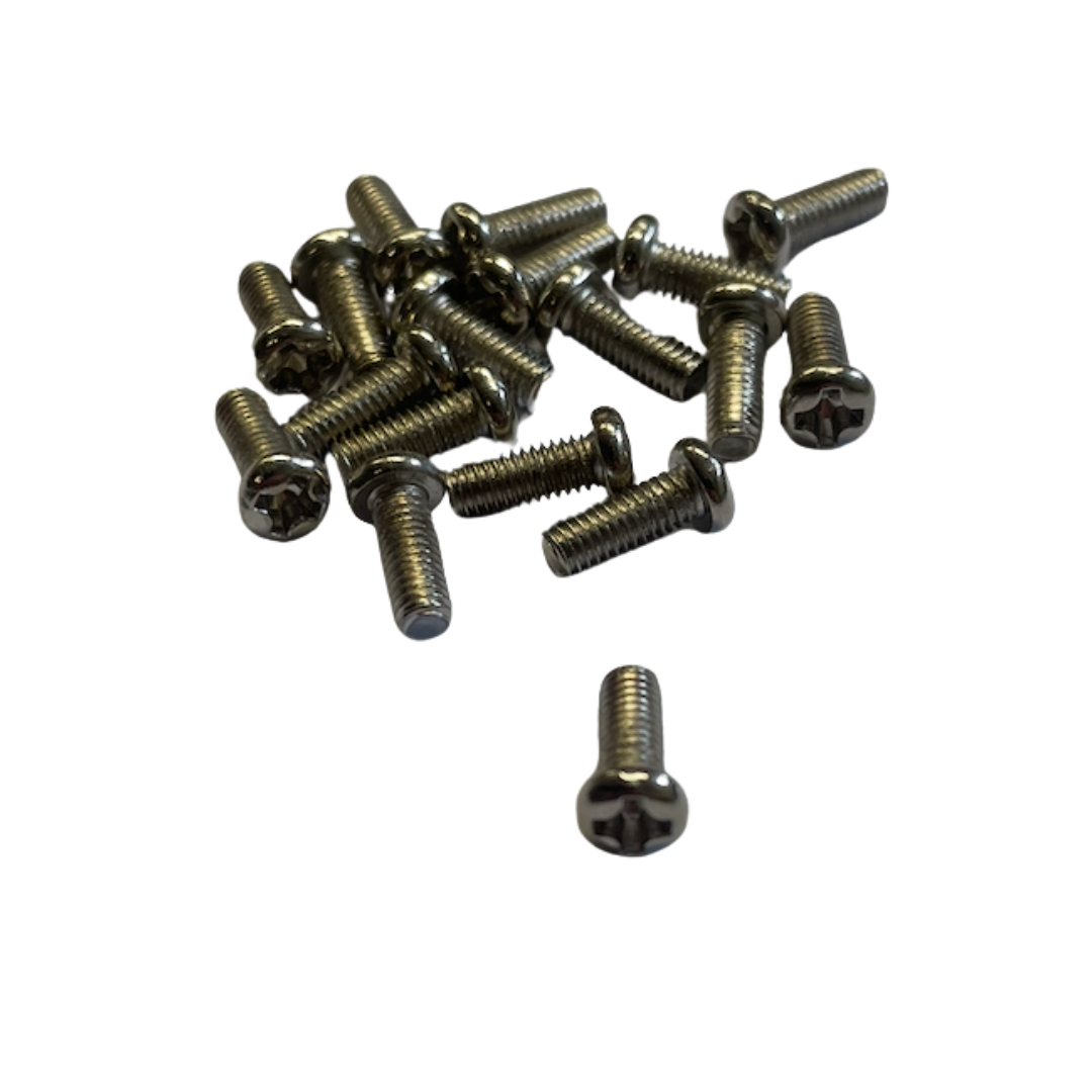 Skruer til bunndeksel